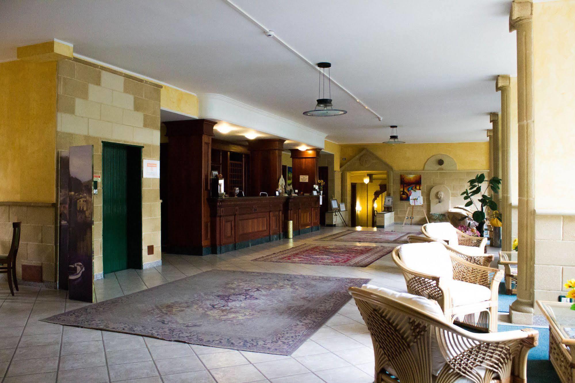 Hotel Salus Godiasco Экстерьер фото